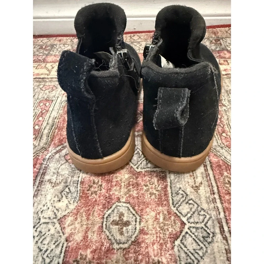 UGG Toddler Rennon II Black Suede Gum Sole Zip Ankle Boots 1112269T Size 9T‎